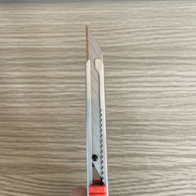 comprar 30° Ângulo de inclinação 9mm lâminas de corte feitas de aço SK2 de alto carbono para necessidades de corte de papel limpo e afiado Fabricação em linha