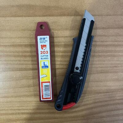 Estilete de Drywall Ergonômico de Plástico 18mm para Tarefas de Corte Preciso